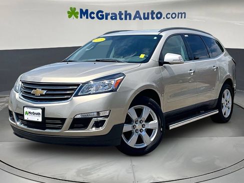 Used 2016 Chevrolet Traverse LT w/ Style and Technology Package FWD image 3