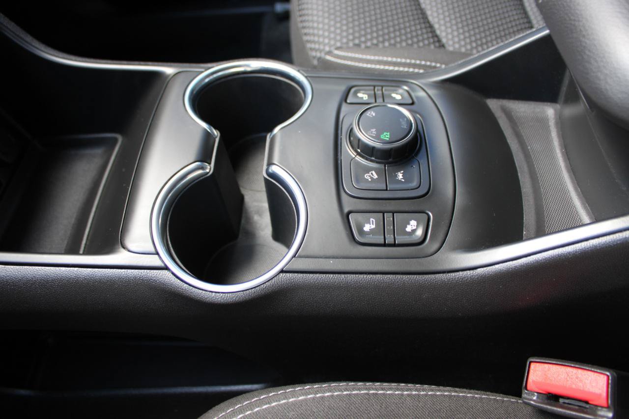 Used 2023 GMC Terrain SLE w/ Driver Convenience Package AWD/4WD image 38