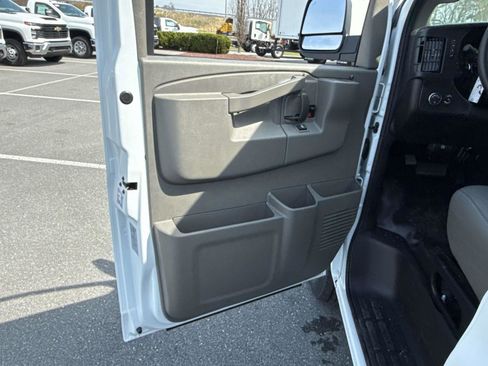 New 2026 Chevrolet Express 2500 w/ Driver Convenience Package image 8