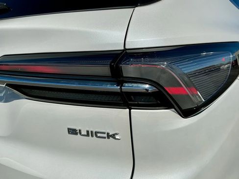 Used 2025 Buick Enclave Avenir w/ Super Cruise Package image 16