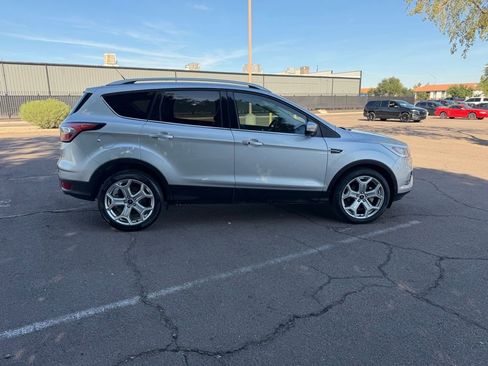 Used 2018 Ford Escape Titanium image 10