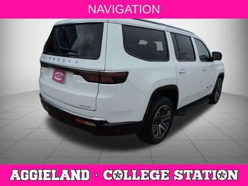 Used 2024 Jeep Wagoneer Series II w/ Flexible Seating Group RWD image 4
