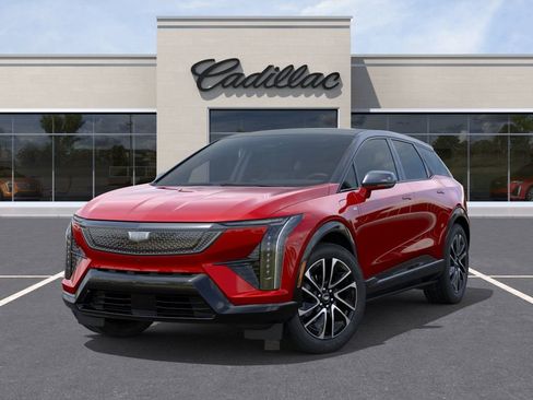 New 2026 Cadillac Optiq Sport 1 w/ LPO, Floor Liner Package AWD/4WD image 30