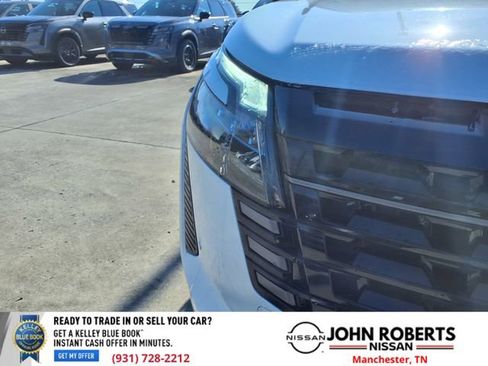 New 2026 Nissan Pathfinder SL w/ SL Premium Package AWD/4WD image 17