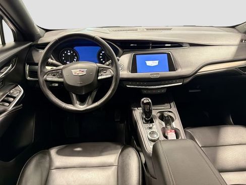 Used 2023 Cadillac XT4 Premium Luxury w/ Technology Package AWD/4WD image 21