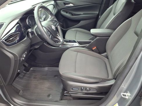 Used 2023 Buick Encore GX Select w/ Safety Package II AWD/4WD image 9