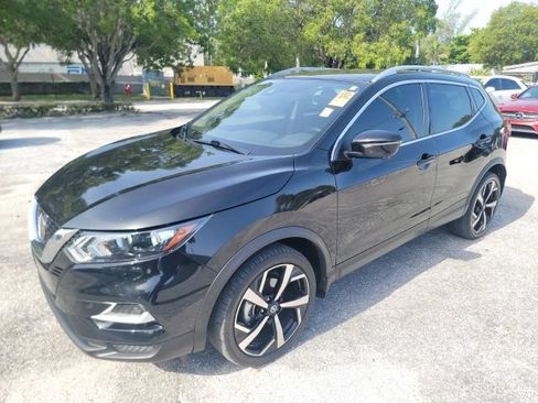 Used 2022 Nissan Rogue Sport SL AWD/4WD image 2