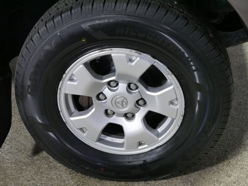 Used 2013 Toyota Tacoma 4x4 Access Cab w/ SR5 Pkg image 15