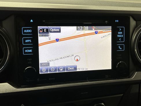 Used 2019 Toyota Tacoma TRD Sport image 5