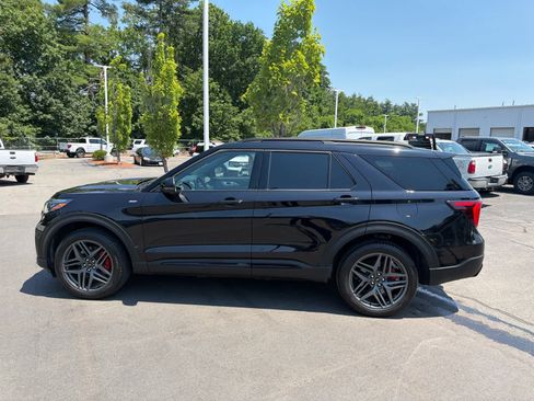 Used 2025 Ford Explorer ST-Line w/ Premium Package AWD/4WD image 9
