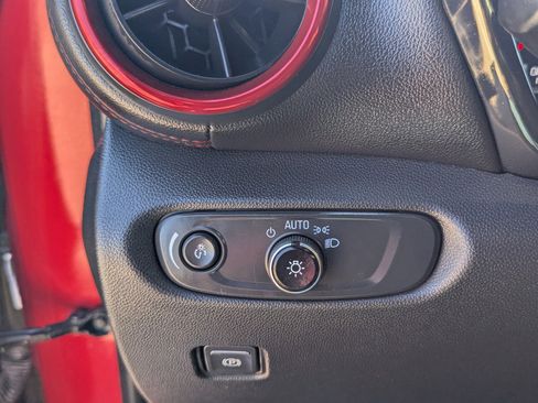 Used 2021 Chevrolet Blazer RS w/ Enhanced Convenience Package image 16