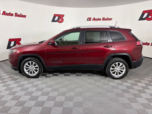 Used 2020 Jeep Cherokee Latitude FWD image 3