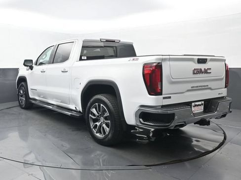 Used 2024 GMC Sierra 1500 SLT AWD/4WD image 3