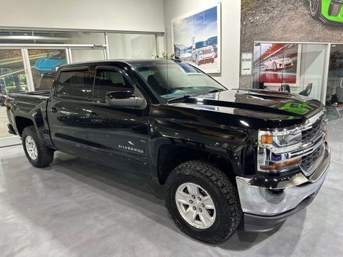 Used 2017 Chevrolet Silverado 1500 LT w/ LT Fleet Plus Package AWD/4WD image 11