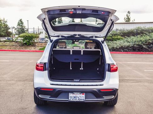 Used 2025 Mercedes-Benz EQB 250+ image 31