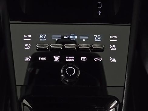 New 2026 Porsche Cayenne image 23