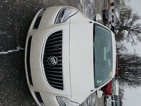 Used 2012 Buick Regal Leather image 8