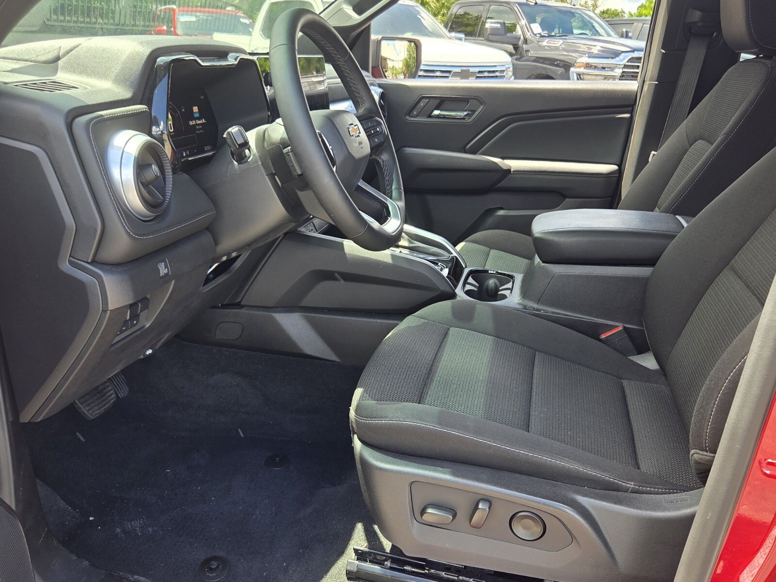 Certified 2025 Chevrolet Colorado LT w/ Advanced Trailering Package RWD image 9