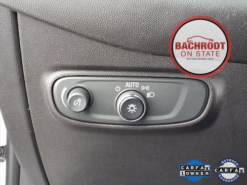 Used 2020 Chevrolet Equinox LS image 17