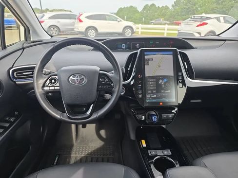 Used 2021 Toyota Prius Limited FWD image 13