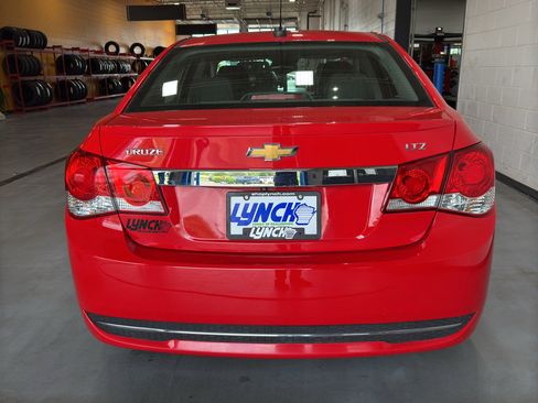 Used 2015 Chevrolet Cruze LTZ w/ Sun, Sound and Sport Package FWD image 4