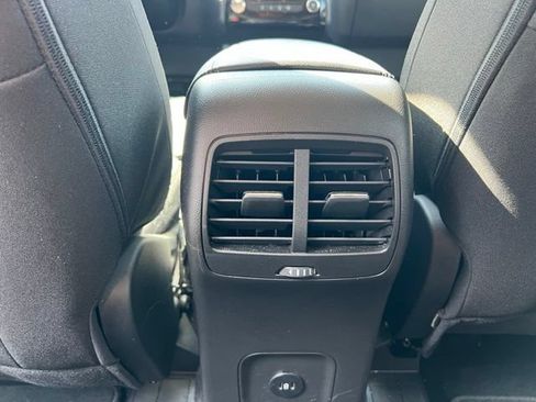Used 2024 Ford Escape Active w/ Tech Pack #1 AWD/4WD image 17