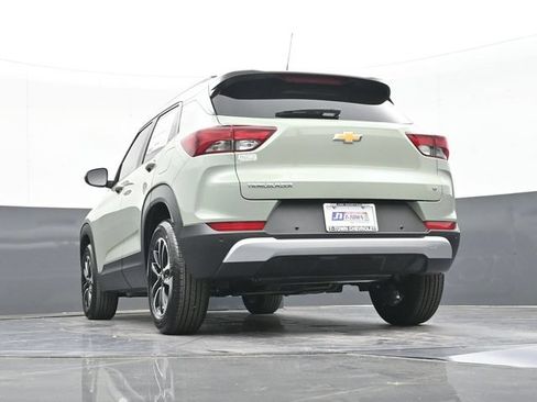 New 2026 Chevrolet TrailBlazer LT w/ Convenience Package FWD image 39