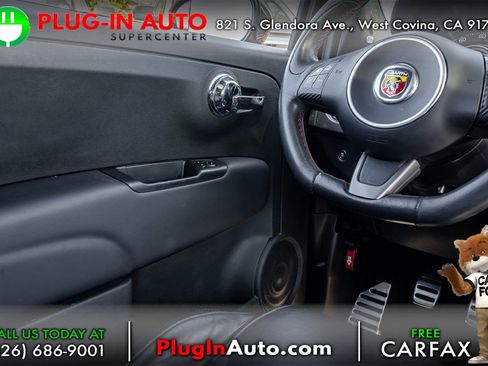 Used 2013 FIAT 500 Abarth w/ Beats Audio Pkg FWD image 18