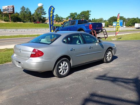 Used 2006 Buick LaCrosse CX FWD image 5