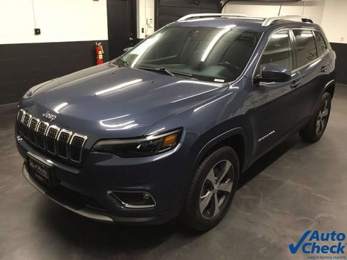 Used 2019 Jeep Cherokee Limited w/ Luxury Group AWD/4WD image 6