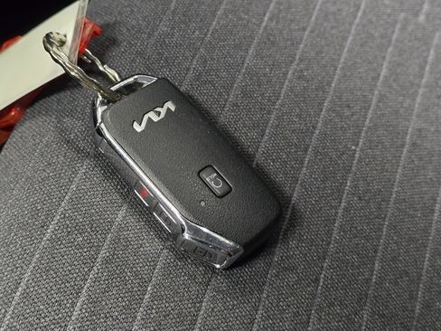 Used 2023 Kia Seltos S w/ Navigation Package image 32