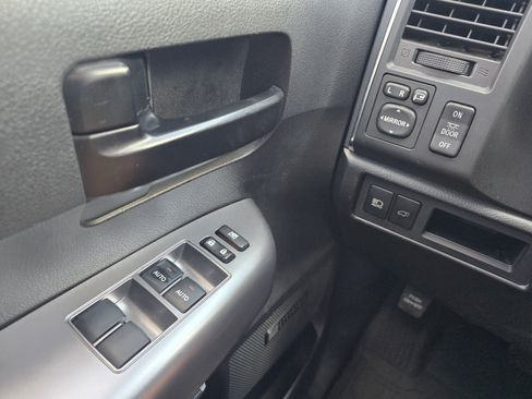 Used 2020 Toyota Sequoia TRD Pro AWD/4WD image 23