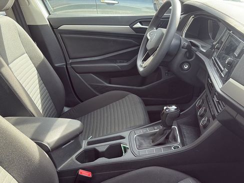 Used 2023 Volkswagen Jetta S image 5