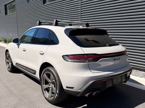 Certified 2024 Porsche Macan S AWD/4WD image 13