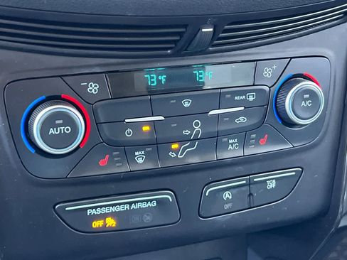 Used 2018 Ford Escape SE w/ SE Sport Appearance Package image 22