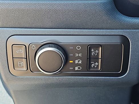 New 2025 Ford Maverick XLT image 25