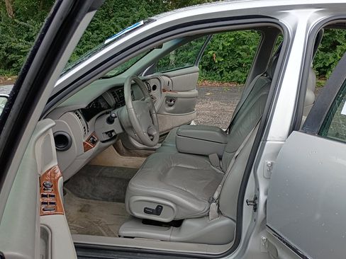 Used 2003 Buick Park Avenue FWD image 11