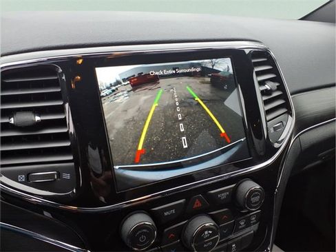 Used 2021 Jeep Grand Cherokee Limited image 21