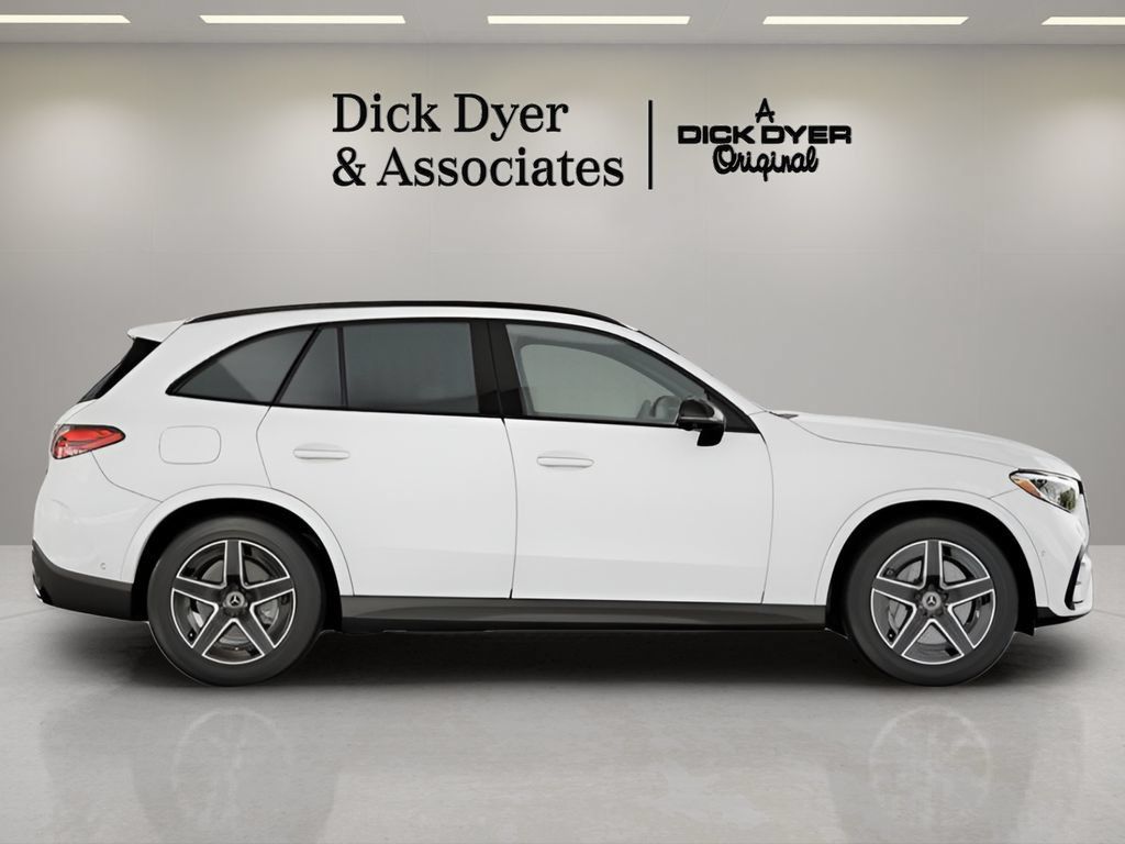 Used 2026 Mercedes-Benz GLC 300 image 8