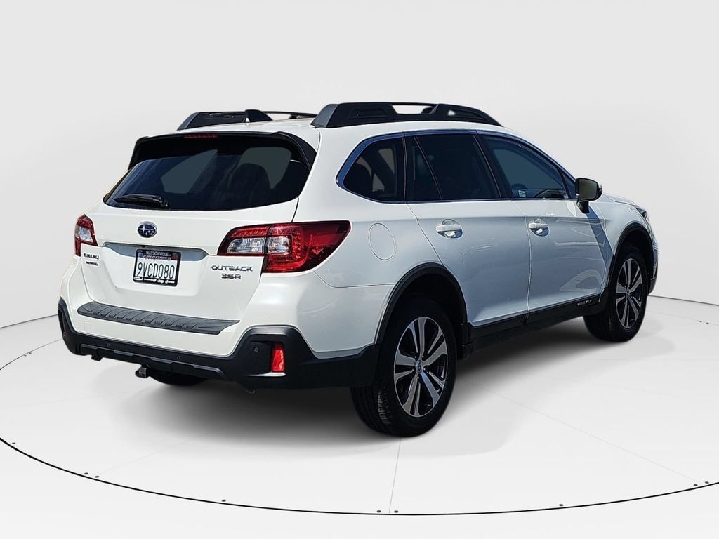 Used 2019 Subaru Outback 3.6R Limited AWD/4WD image 3