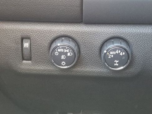 Used 2022 GMC Canyon Elevation w/ Elevation Premium Package image 9