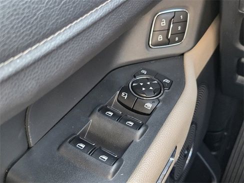 Certified 2023 Ford Expedition Limited image 31