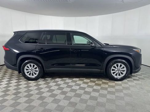 Used 2024 Toyota Grand Highlander XLE image 4
