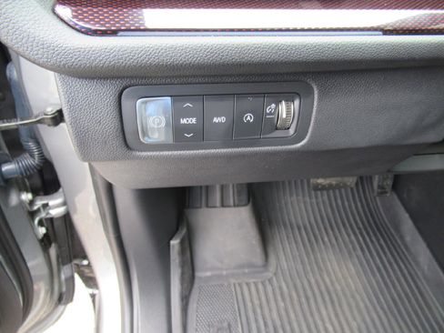 Certified 2024 Chevrolet Traverse RS w/ LPO, Floor Liner Package AWD/4WD image 10