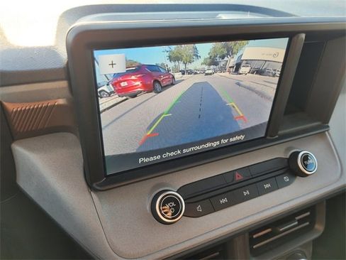 Used 2022 Ford Maverick Lariat image 34