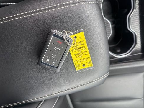 Used 2024 Jeep Grand Cherokee Limited image 22