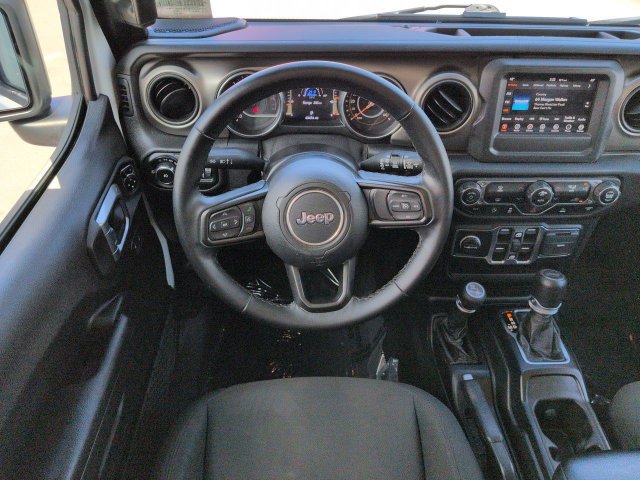 Used 2021 Jeep Wrangler Unlimited Sport AWD/4WD image 16