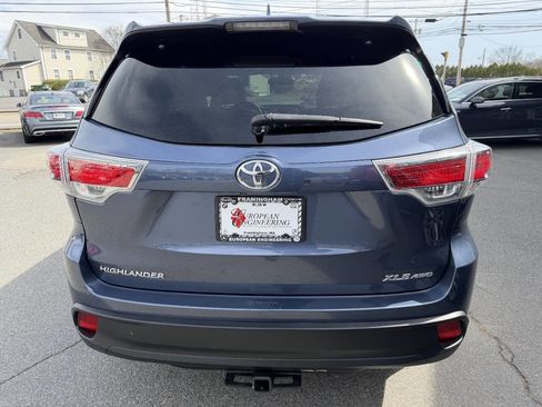 Used 2016 Toyota Highlander XLE image 6