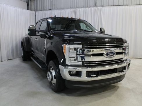 Used 2019 Ford F350 Lariat w/ Lariat Ultimate Package AWD/4WD image 26