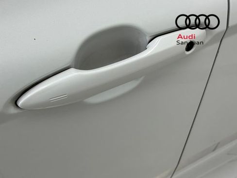 Used 2019 Toyota Camry XSE image 29